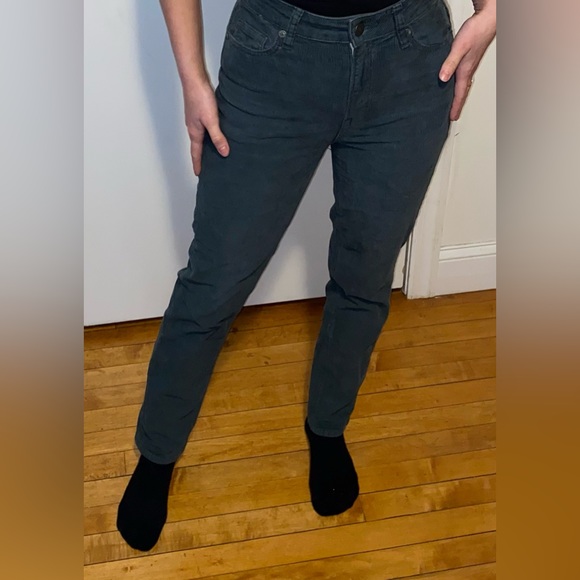 American Eagle Corduroy Stretch Trousers, Size 000 - Picture 10 of 12